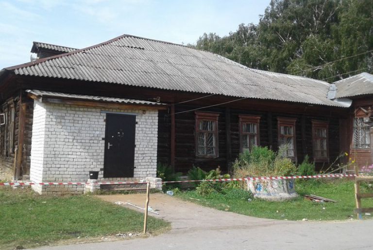 Ремонт помещения библиотеки и врачебной амбулатории в поселке Петряевка начался!